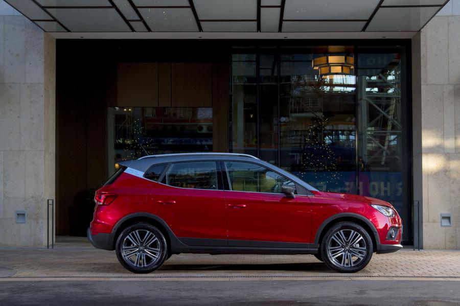  Seat Arona Xcellence 2017 года  (UK) (фото 22 из 40)